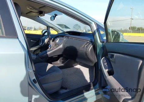 2015 Toyota Prius Two z USA, uszkodzony, nr VIN JTDKN3DU0F1984956